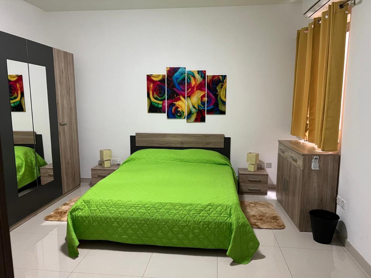 Claire'S Court Appartement Marsaxlokk Buitenkant foto