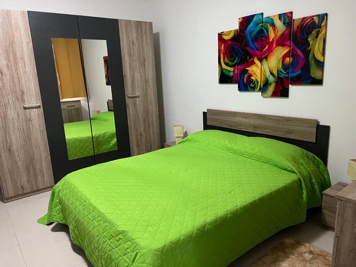 Claire'S Court Appartement Marsaxlokk Buitenkant foto