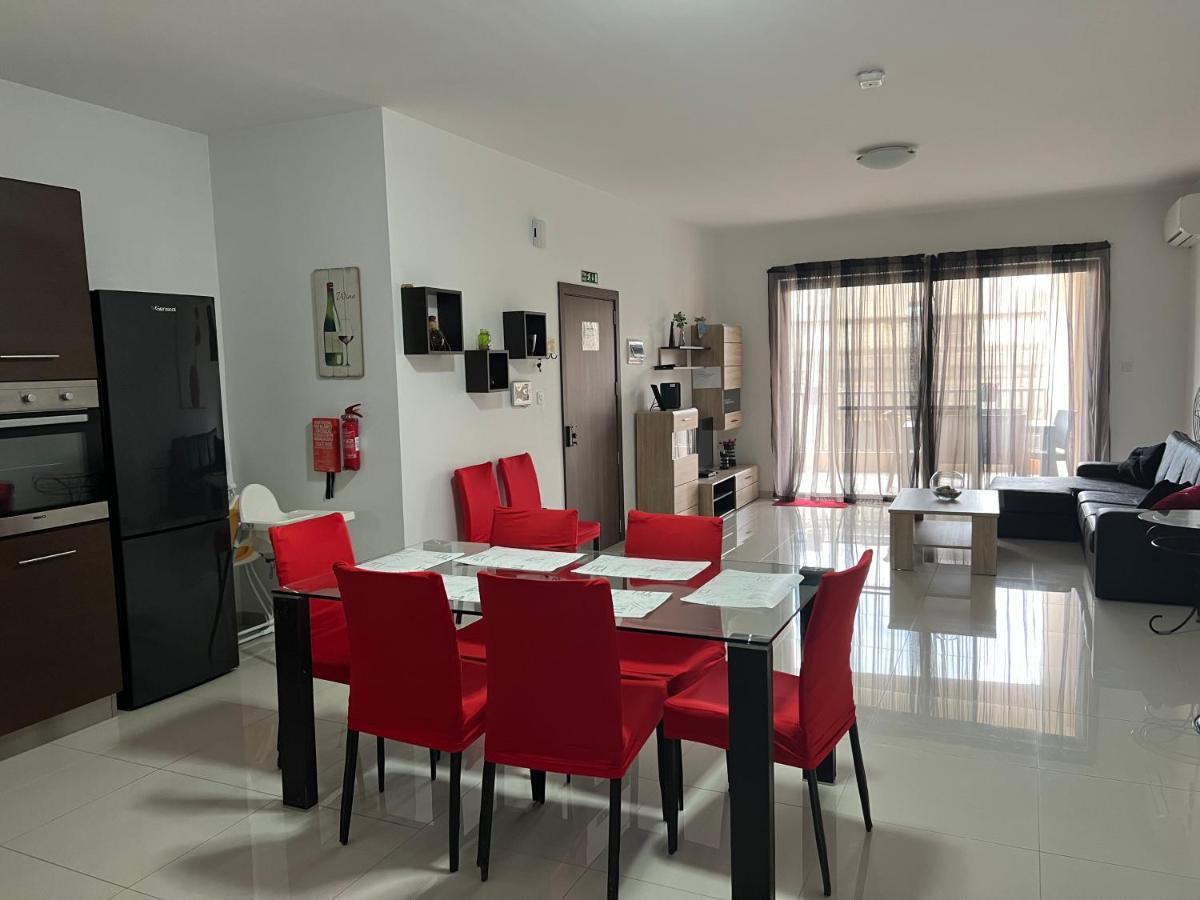 Claire'S Court Appartement Marsaxlokk Buitenkant foto