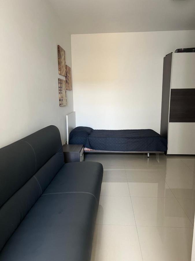 Claire'S Court Appartement Marsaxlokk Buitenkant foto
