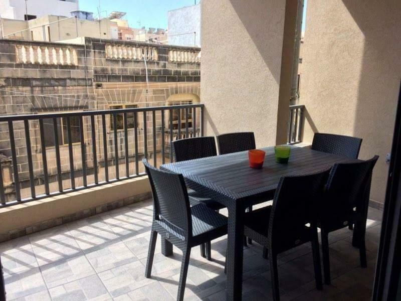 Claire'S Court Appartement Marsaxlokk Buitenkant foto
